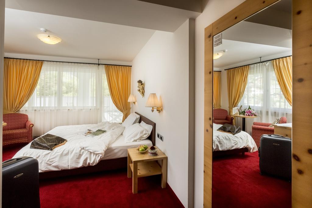 Diamant Spa Resort Santa Cristina Val Gardena Rum bild